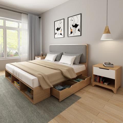 這張照片是一張帶有儲物抽屜的床。床的床頭板是灰色的，床墊是棕色的，床底有三個抽屜，可以儲存物品。