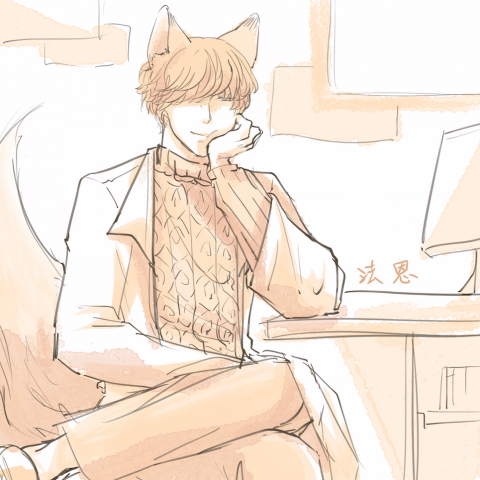 這張照片是一個戴著貓耳的男生坐在椅子上，他正微笑著，用手託著下巴，看起來很放鬆。