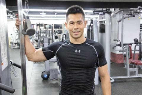 這張圖片是關於健身的。健身可以增強體能，改善體態，預防疾病。想找健身教練，快來PRO360！