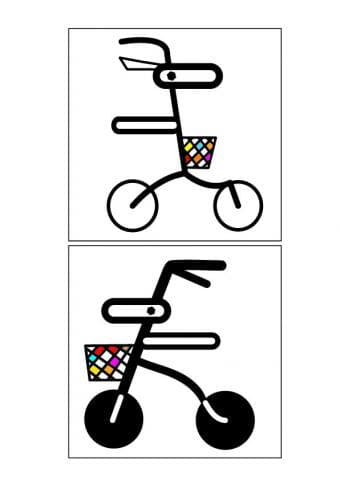 這張照片是兩輛輪椅，它們都有彩色籃子。