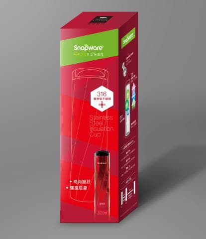 這張照片是一個不鏽鋼保溫杯的包裝盒，最重要的是它展示了保溫杯的設計和功能，包括杯子的外觀、容量和保溫性能。