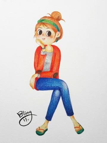 這張照片是一個紅衣女孩，她穿著牛仔褲和綠色的頭帶，她坐在一個白色的背景上，她看起來很開心。