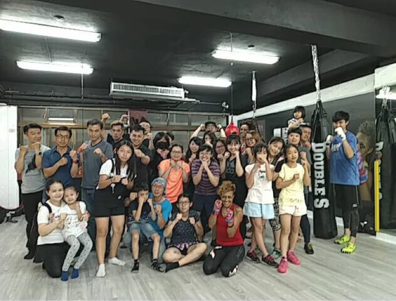 這是一張拳擊的照片，拳擊可以鍛鍊體能、耐力，並提高反應力。想要學習拳擊嗎？快到PRO360尋找專業拳擊教練吧！