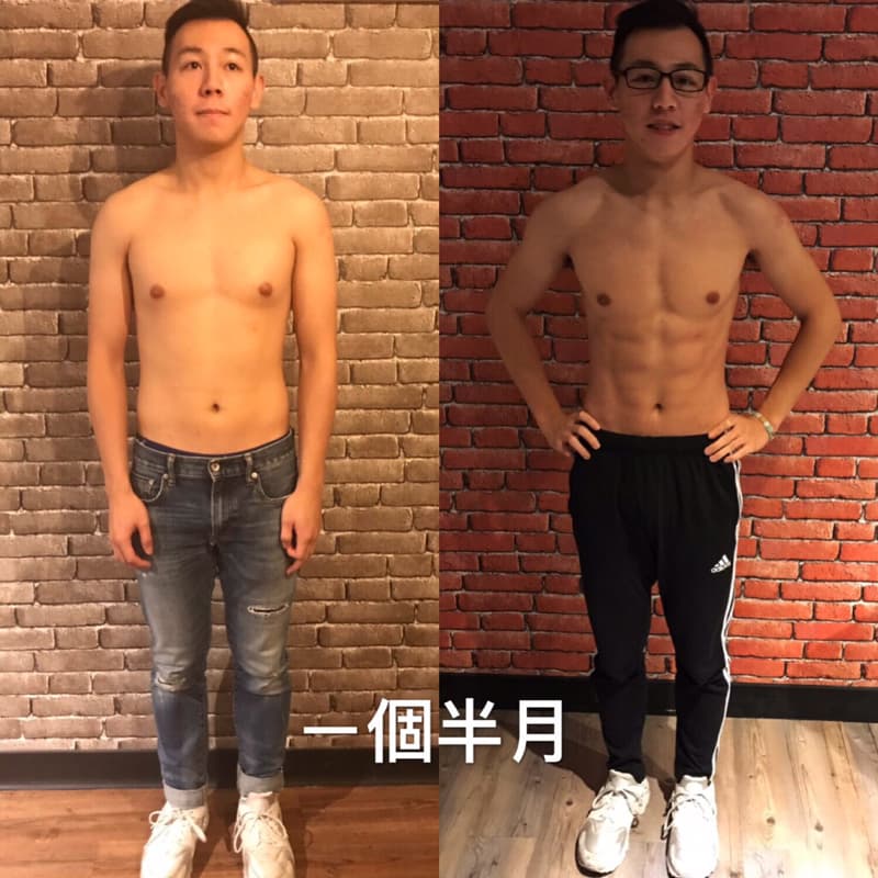 這張照片是一個男人在一個月內健身前後的對比。他從一個普通的身材變成了一個健壯的體格，六塊腹肌清晰可見，體脂率顯著下降。