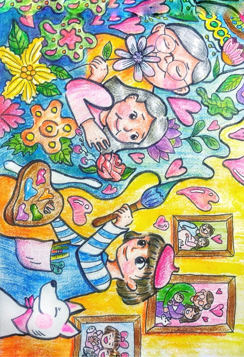 這張照片是一個女孩用畫筆畫畫，她身穿藍白條紋上衣和紅色帽子，身旁有她的小狗，背景中有一對老夫婦和他們的照片。