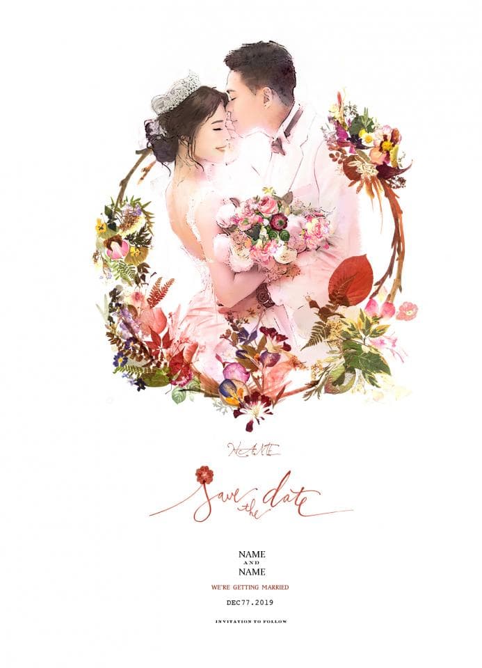 這張「婚禮邀請卡」的照片是一對新人站在花圈裡,男的穿西裝,女的穿婚紗,他們擁抱在一起,旁邊寫著結婚日期和名字。