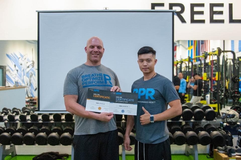 這是一張健身照片。健身可以增強體能,減輕壓力,改善身心健康。想找健身教練,快上PRO360。