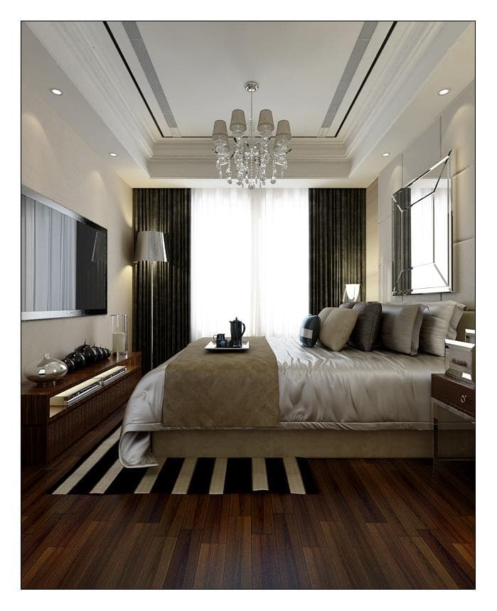 這張「臥室」的照片是一間現代化的臥室,床鋪上鋪著白色床單,床頭櫃上放著裝飾品,地板是木質地板,房間裡有一個大大的水晶吊燈。