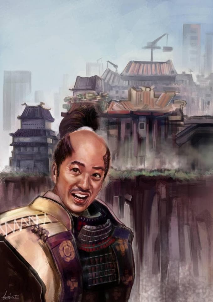 這張照片是一個身穿盔甲的武士,他看起來很友善,正對著鏡頭微笑。