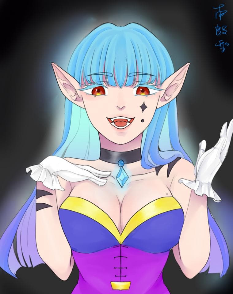 這張照片是一個有著藍色頭髮和紅色眼睛的女性角色,她穿著一件藍色和紫色的禮服,上面鑲嵌著金色的飾物,並戴著一個閃閃發光的藍色項鍊。