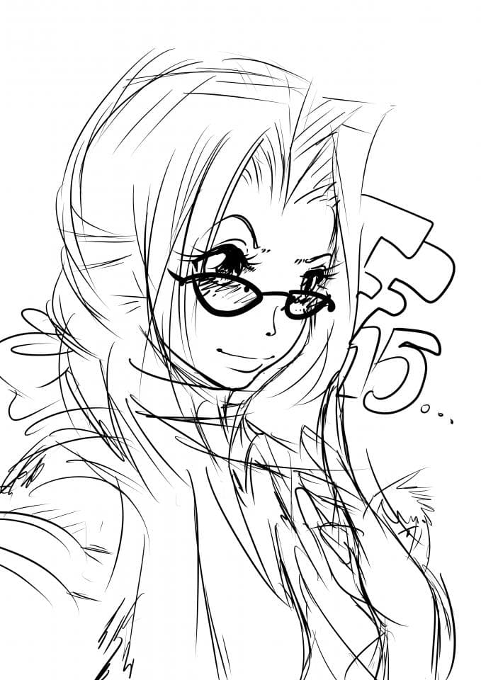 這張照片是一個戴著眼鏡的女孩,她微笑著,似乎在想著什麼。