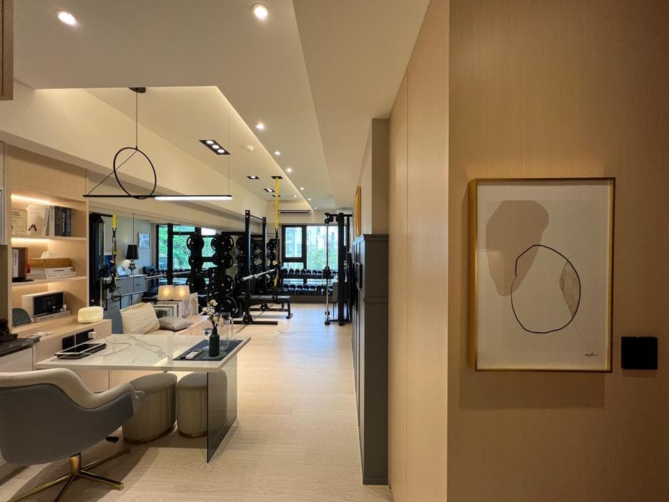 這是一間健身房,健身可以鍛鍊肌肉、增強心肺功能、提升新陳代謝,讓你更健康。想尋找健身教練嗎?快上PRO360找教練吧!