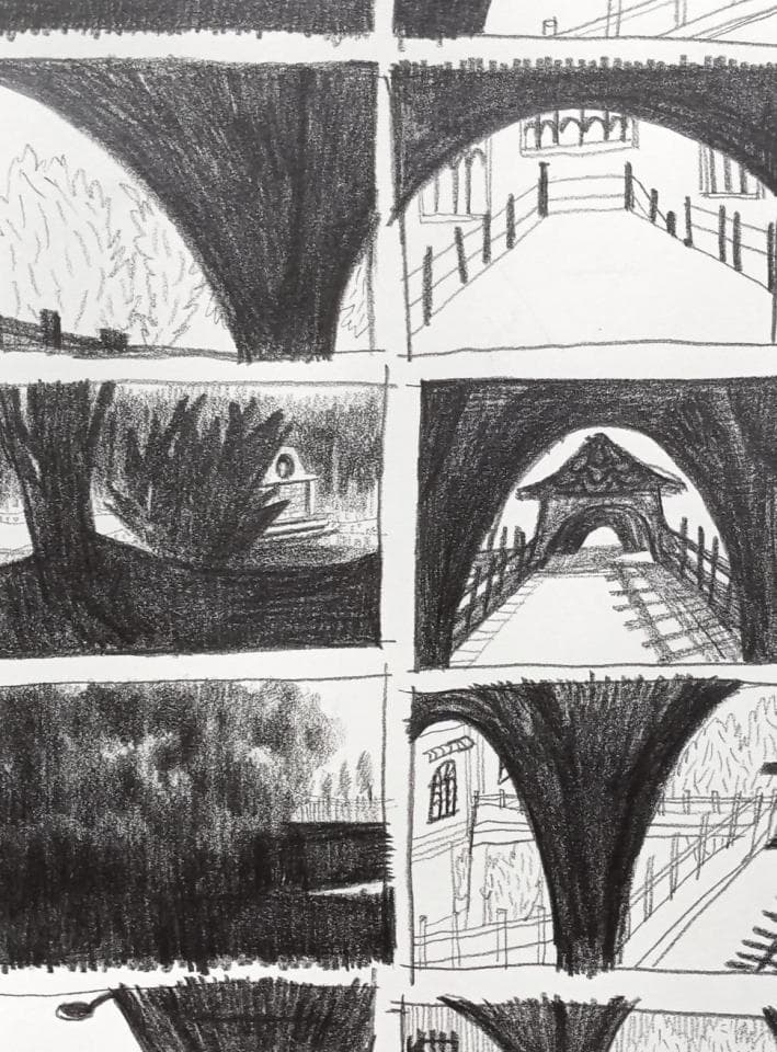 這張照片是一系列以鉛筆繪製的拱門,每一幅都呈現出獨特的透視效果,帶領觀者想像穿過拱門後的風景。