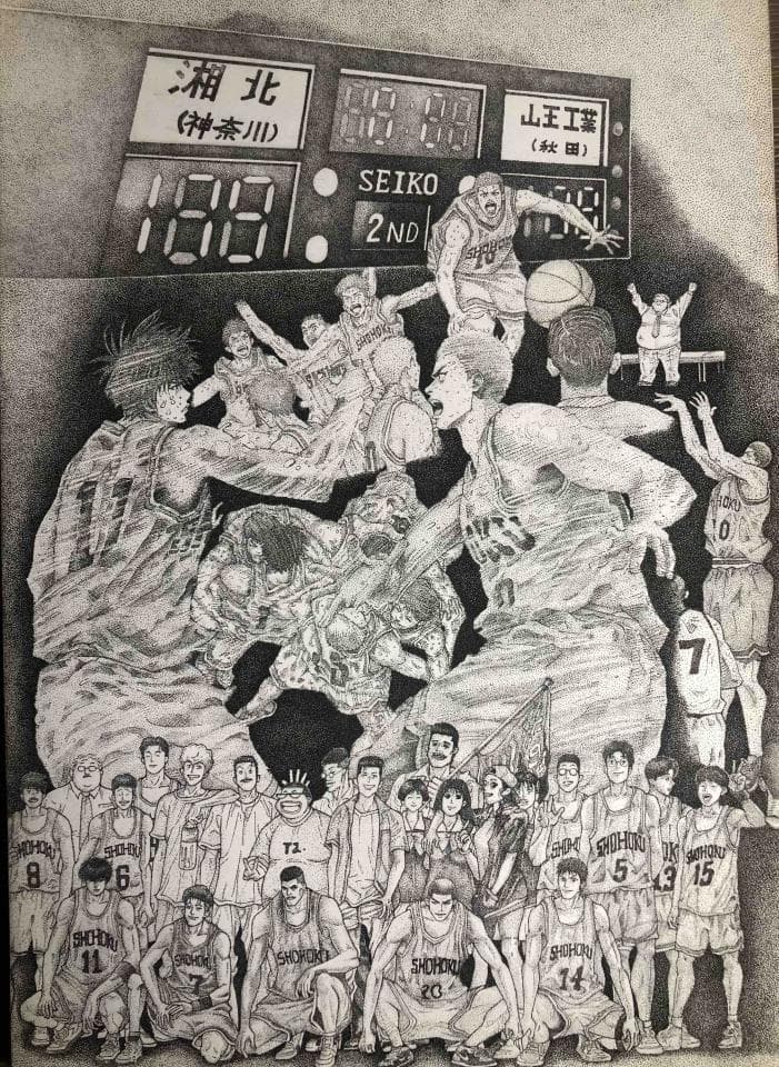 這張照片是籃球比賽的畫面,最重要的是比賽的計分板。計分板上顯示著「湘北」得分「122」,「山王」得分「120」。比賽進行到第二節。