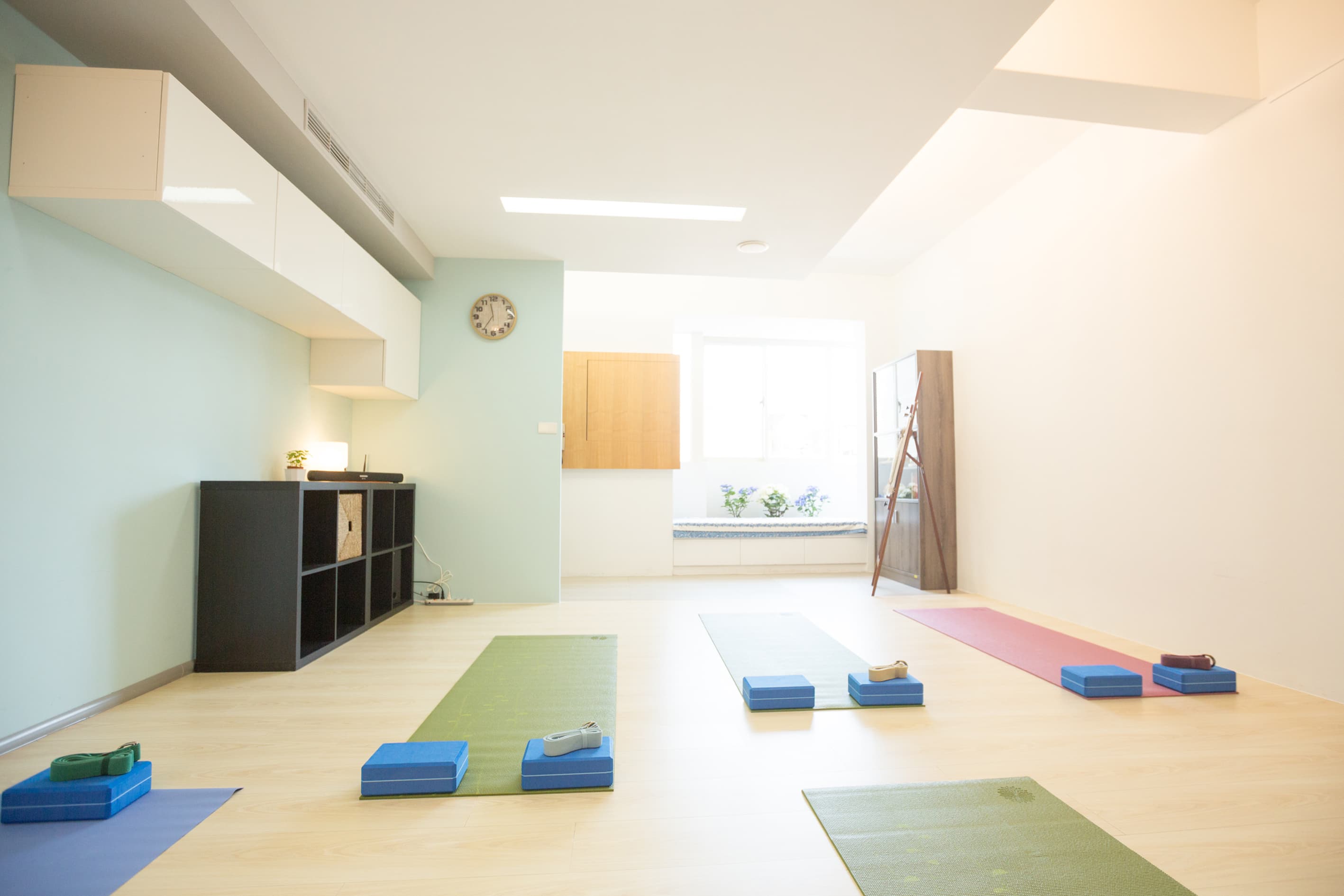 這張照片是關於瑜伽的。瑜伽可以改善身體靈活性、平衡力和核心力量。想學習瑜伽?快上PRO360找一位專業教練吧!